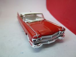 Cadillac 1959 - rot mit weissem Dach - alt von Vitesse %%%%%