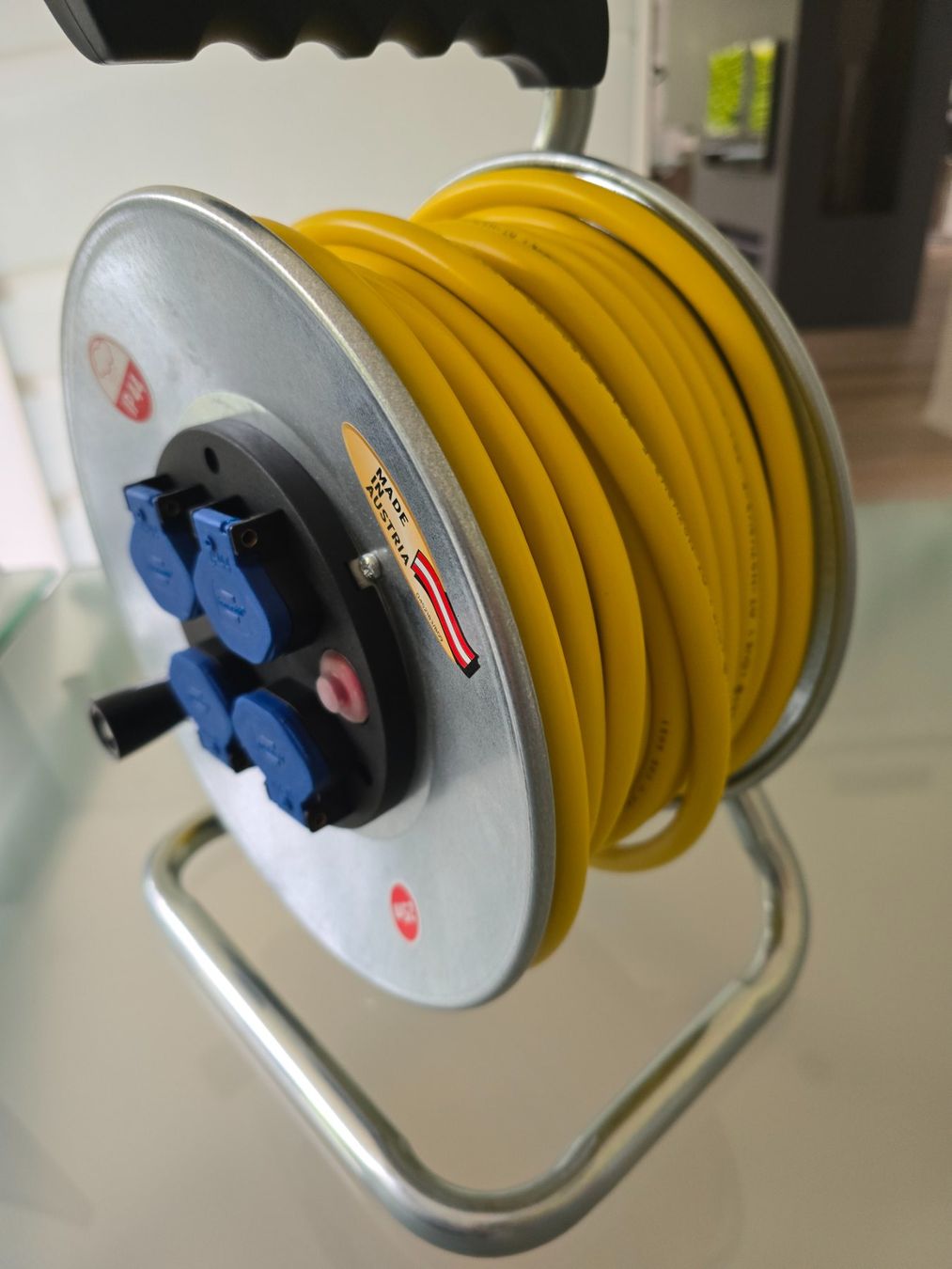 Kabel: Enrouleur de câble – Neu und originalverpackt aus La Chaux-de-Fonds von KS99 6