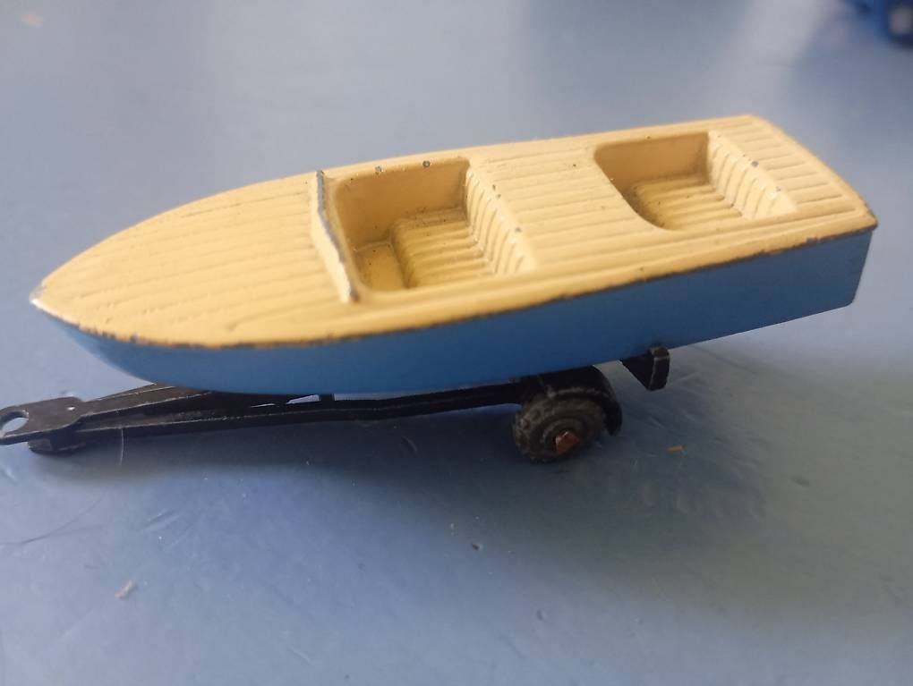 Matchbox Modellini d'auto: Matchbox Schiff und Anhänger – Usato da Basel venduto da Petergunn 3