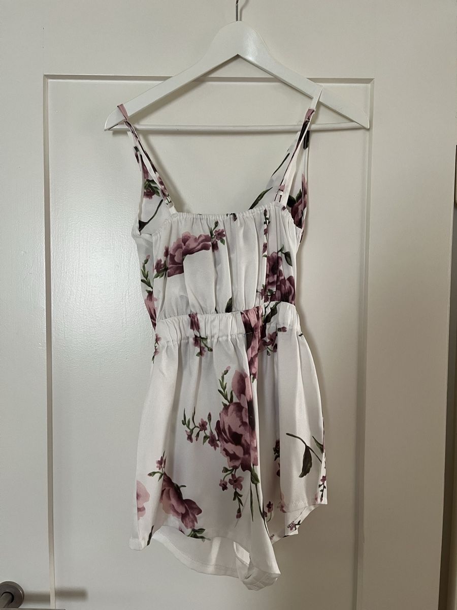 Zaful Jumpsuits: Sommerlicher Jumpsuit Gr. 36/38 mit Blumenmuster – Gebraucht aus Zürich von Mrstm4