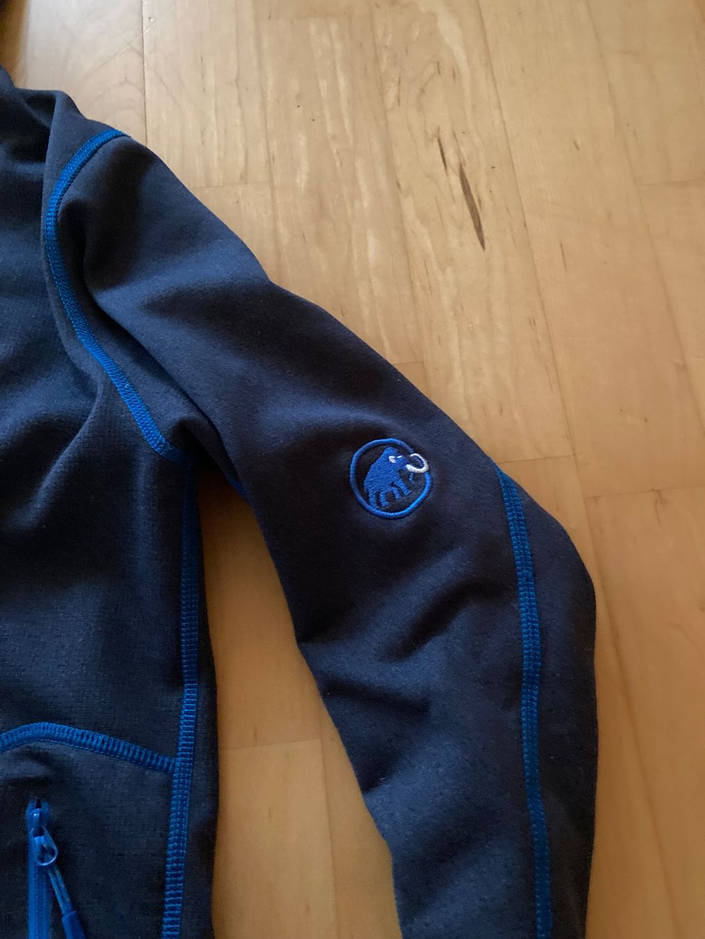 Mammut Jacken: Mammut Faserpelzjacke S – Gebraucht aus Eggiwil von onedollar02 2