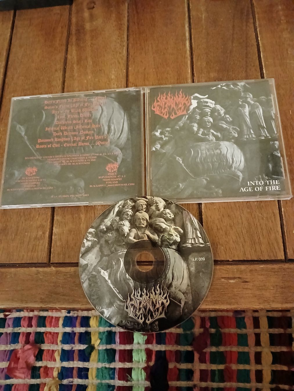 CDs: flame - into the age... – Gebraucht aus St-Cergue von VeganWarrior