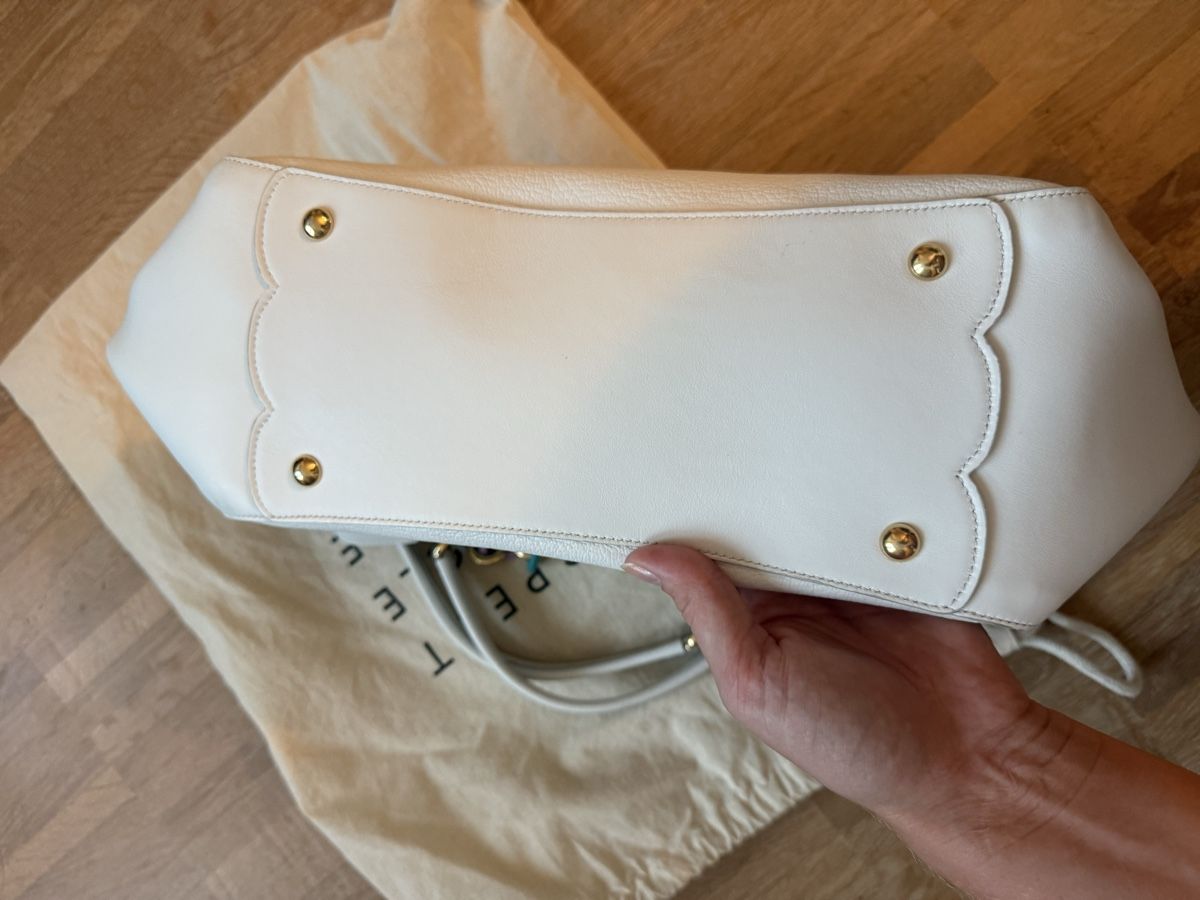 Salvatore Ferragamo Borse da donna: Salvatore Ferragamo Handbag – Usato da Bottmingen venduto da Itsclaire 7