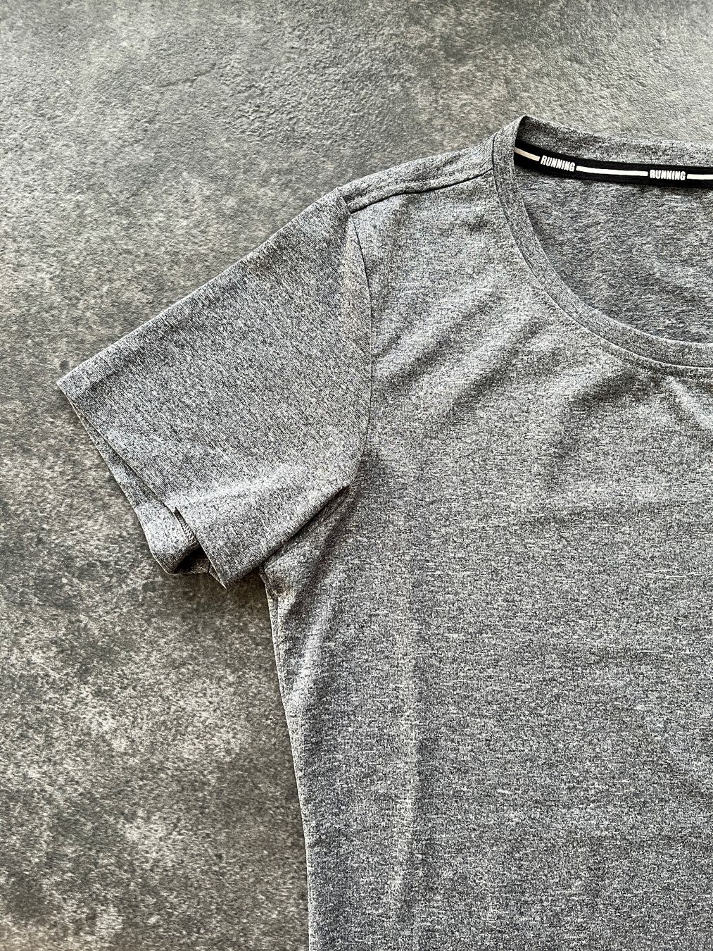 T-Shirts: ACANU Sport T-Shirt - Größe S – Gebraucht aus Kilchberg ZH von Simple.Life 2