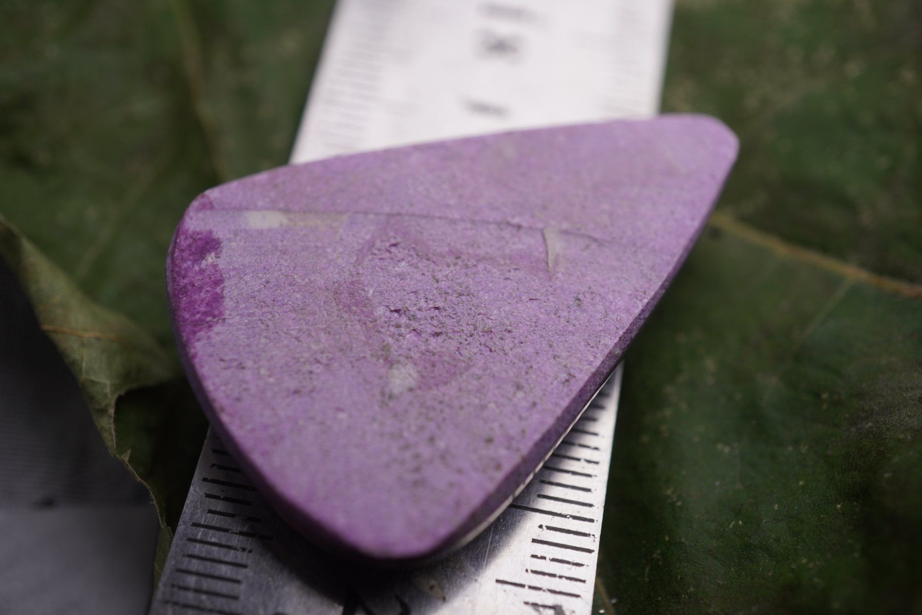 Minerali & Pietre curative: Stichtit      Cabochon 46ct  ab 1.- – Nuovo e nell'imballaggio originale da Eschenbach SG venduto da topstone 5