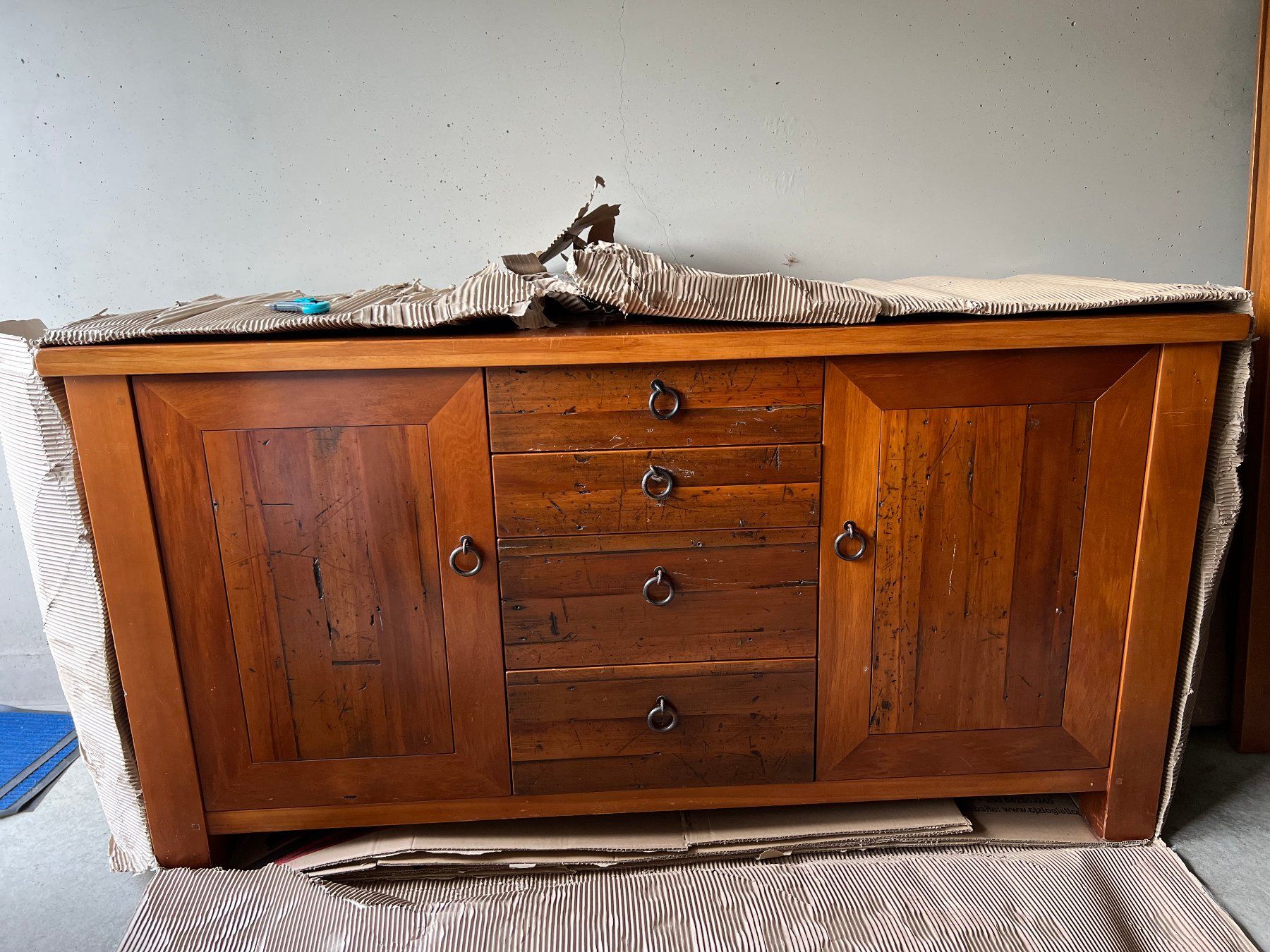 Tavoli: Massivholztisch und Sideboard – Usato da Reinach BL venduto da ianhoke 1