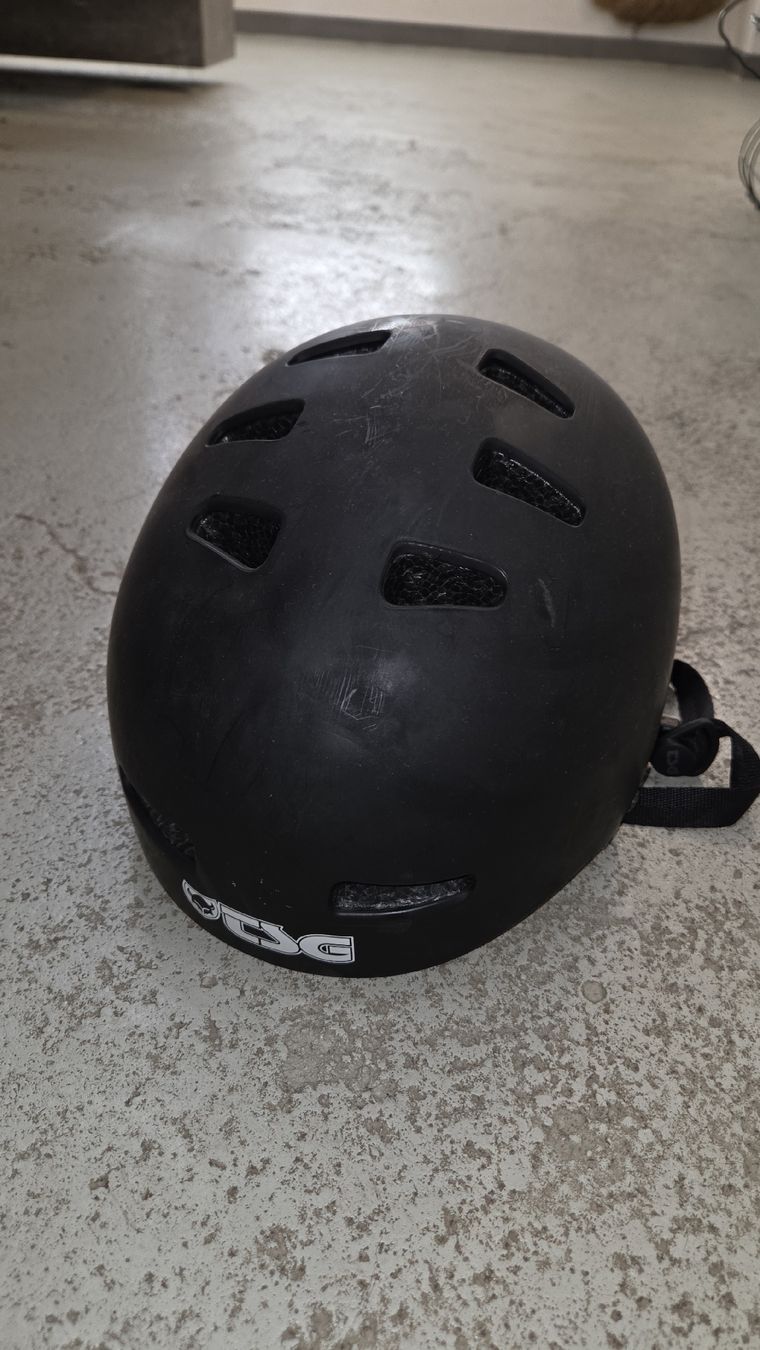 Helme: Velo, Skater Helm – Gebraucht aus Esslingen von O.Haubensak 1