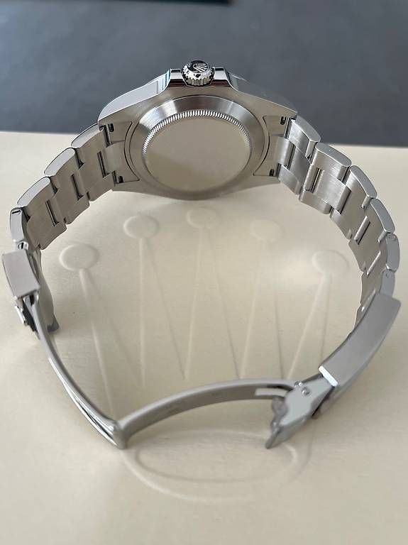 Rolex Uhren: Rolex Explorer II Neuve – Neu und originalverpackt aus Chambésy von artetech 3