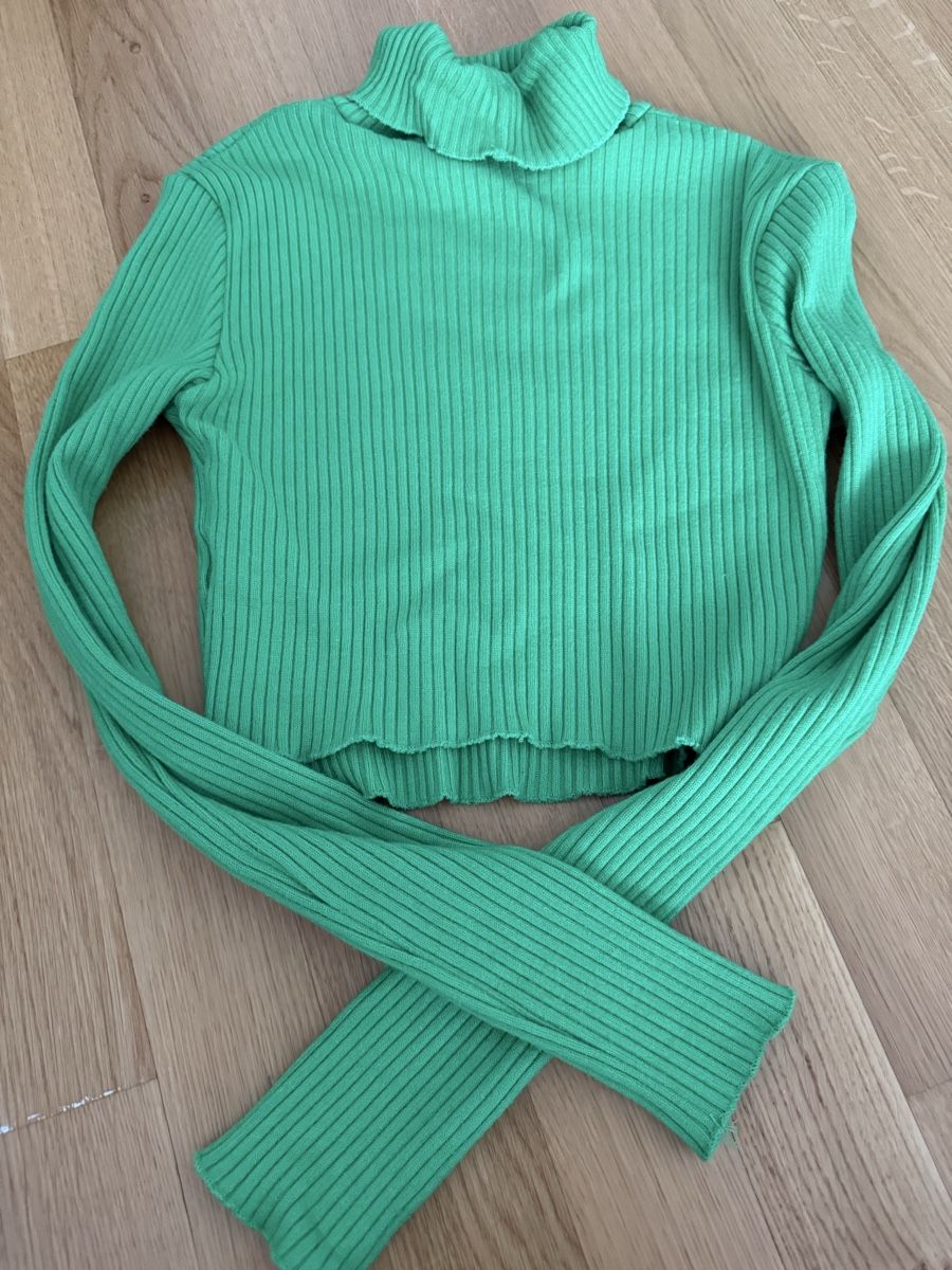 Pullover & Sweatshirts: Pullover Grün – Gebraucht aus Bolligen von arg_v256 2