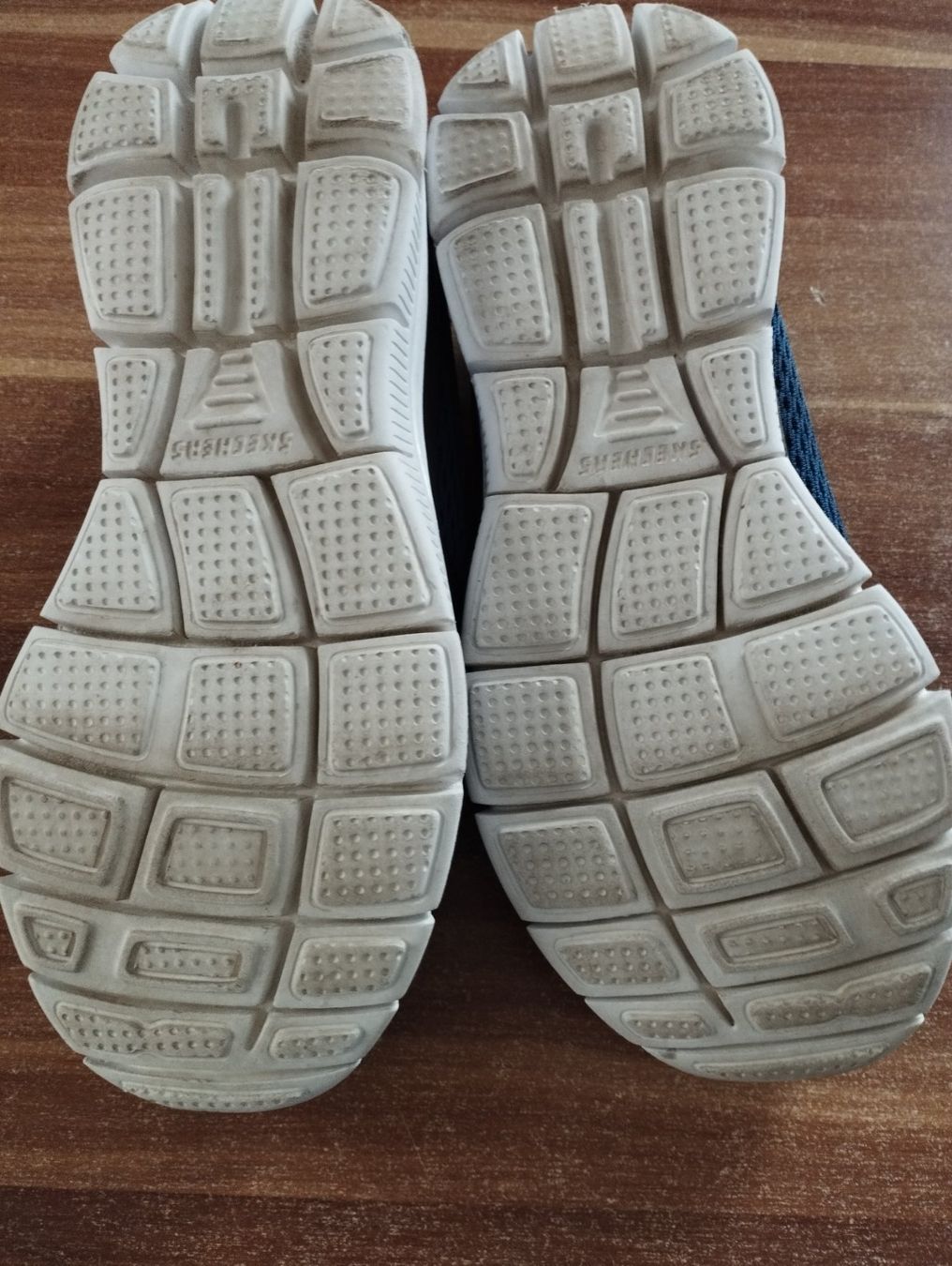 Skechers Scarpe da uomo: Freizeitschuhe SKECHERS Gr 37 – Usato da Niedergesteln venduto da Dekoat 2