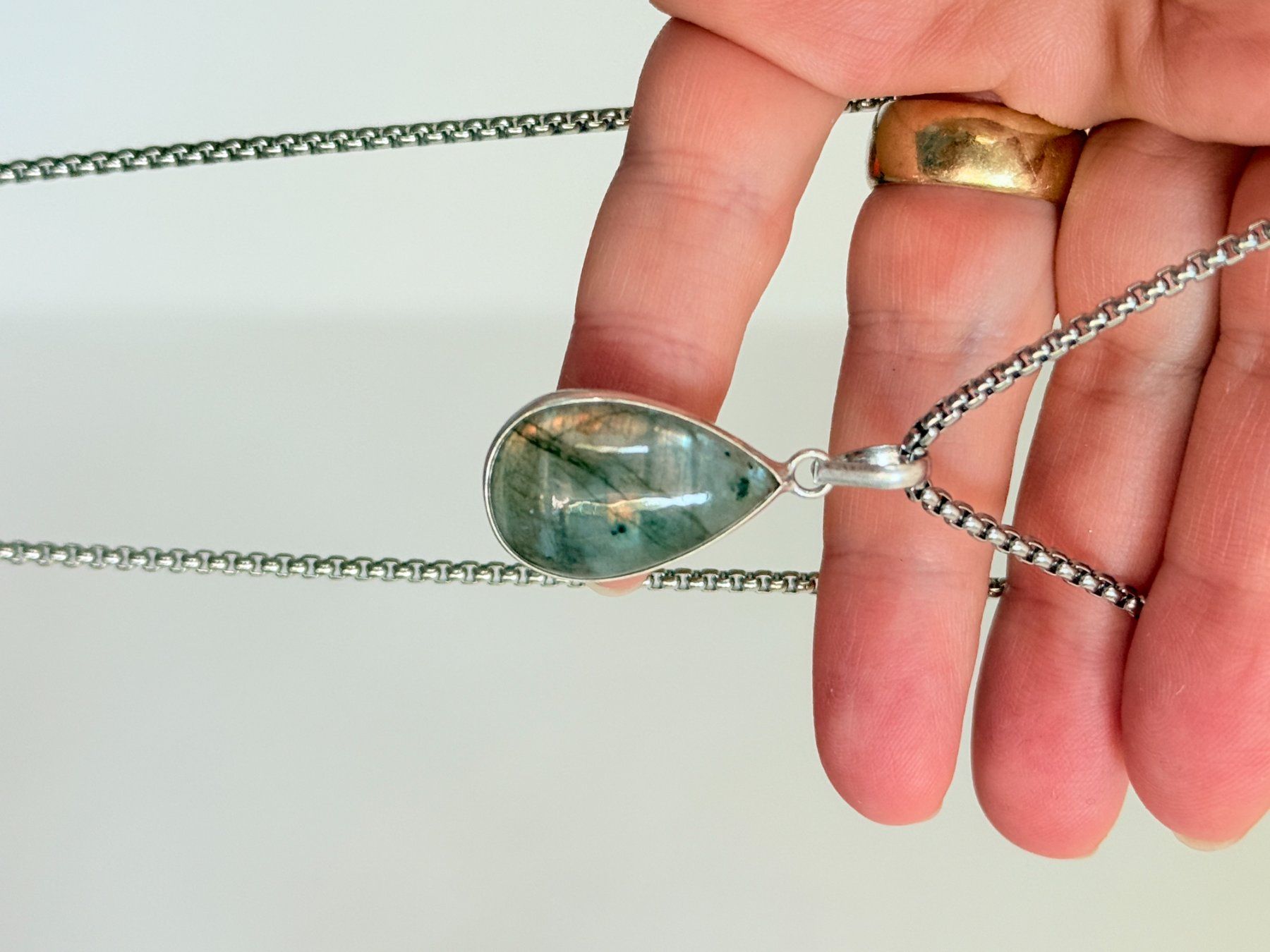 Catenine: Labradorite necklace – Nuovo e nell'imballaggio originale da Genève venduto da AGBERG 2