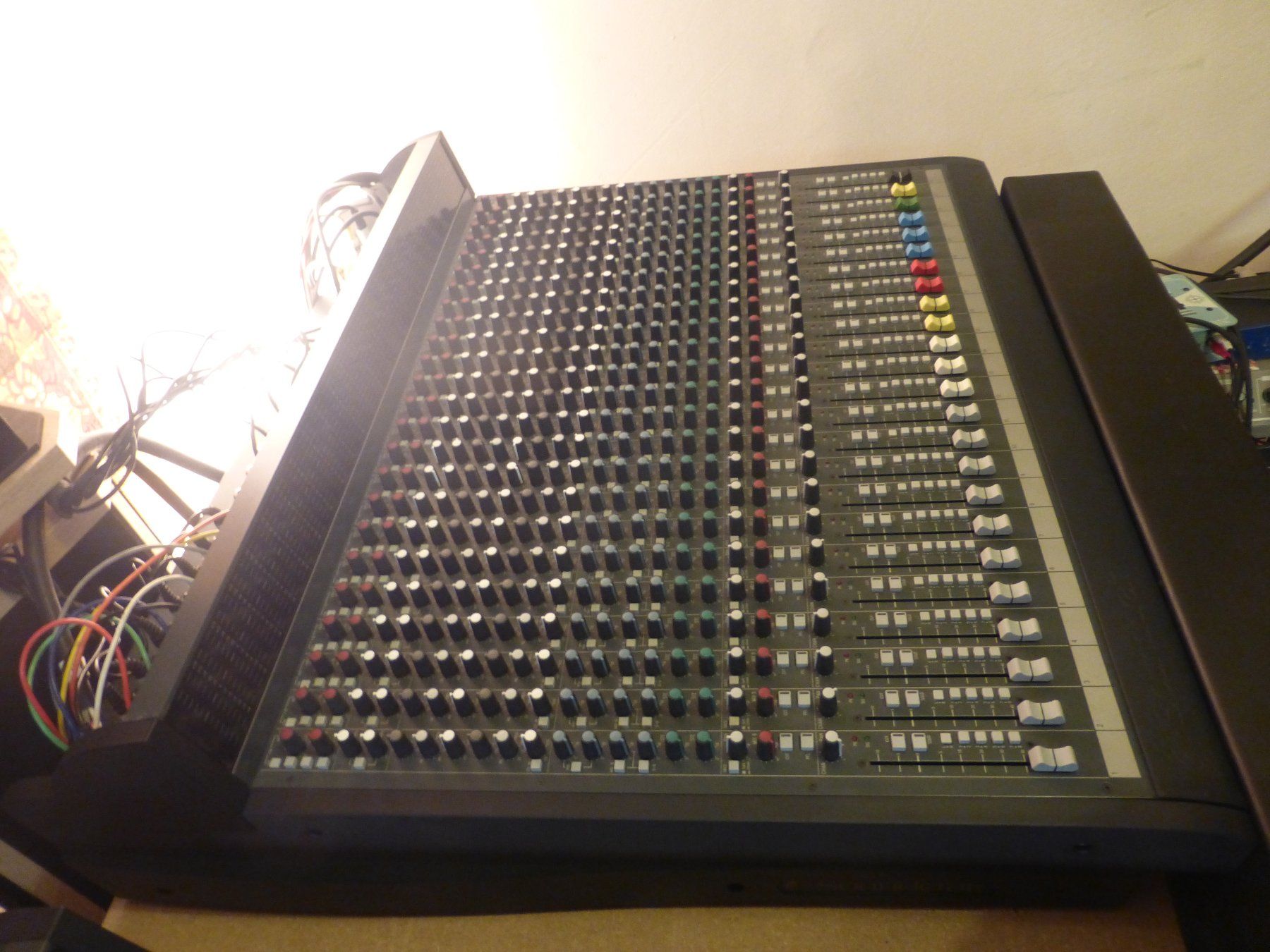 Soundcraft Console di mixaggio: Soundcraft Ghost 24 Kanal Expansion – Usato da Zumikon venduto da psisound 1
