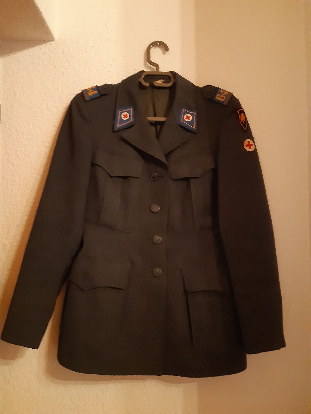Schweizer Armee Uniformi: Damen Ausgänger Uniform – Usato da Toffen venduto da Gwunderegge77