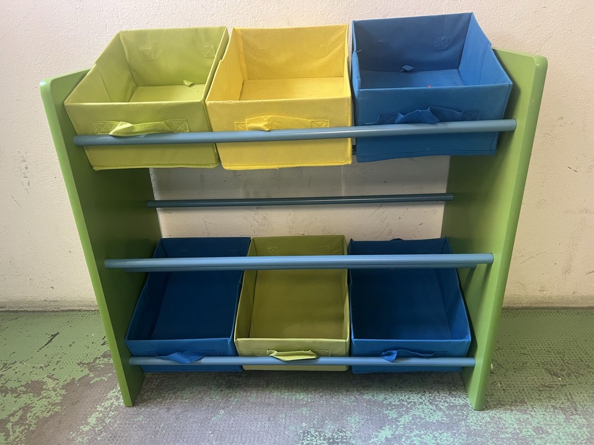 Spielzeuge: Spielzeugregal mit Boxen  – Gebraucht aus Basel von Dambiii