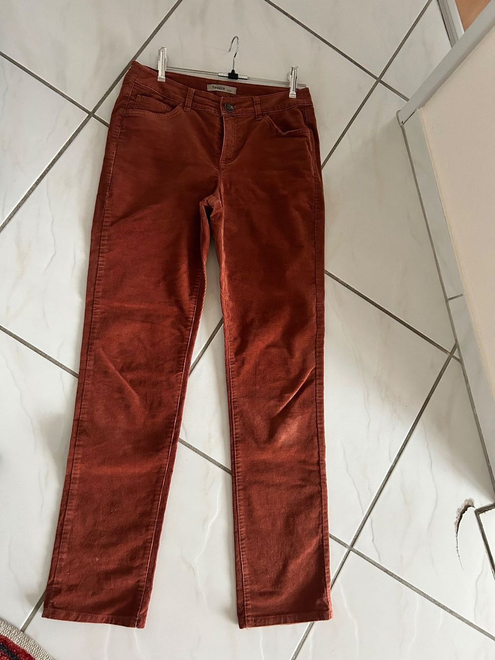 Pantaloni: Damen Manchesterhose – Usato da Gutenswil venduto da walker60