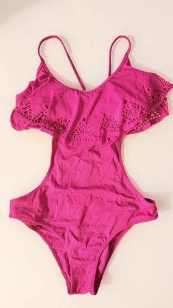 Badeanzug Pink Grösse S/M mit Rüschen neu