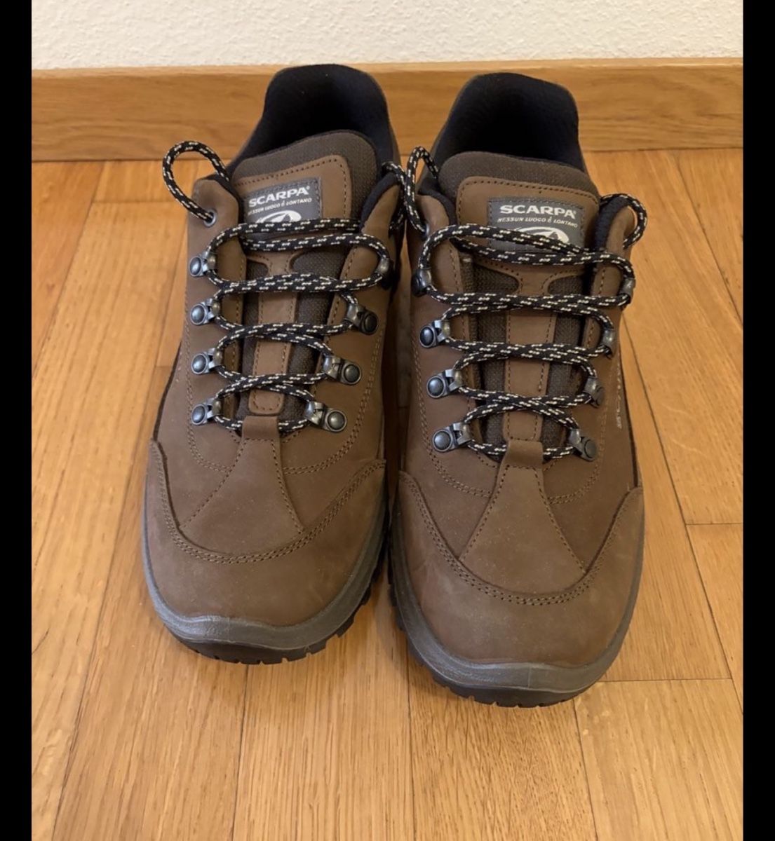 Scarpa Scarpe da uomo: Scarpa Hiking Shoes  44 – Usato da Morges venduto da Brunocunha05