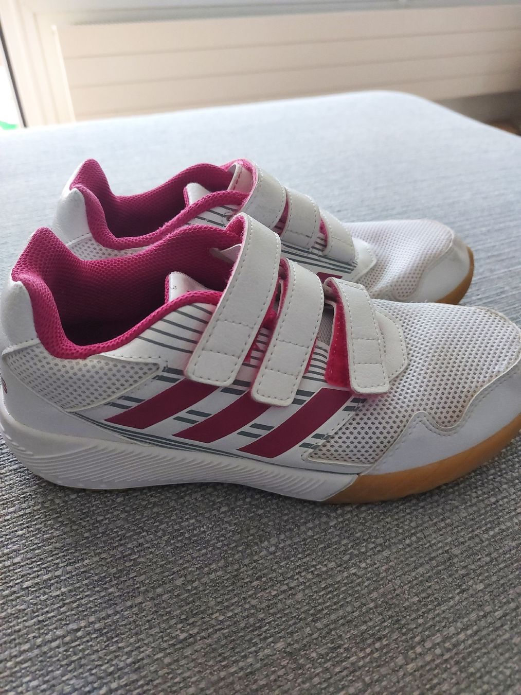 Scarpe per ragazze: Sportschule Adidas Gr 36 – Usato da Thun venduto da Alexanna 3
