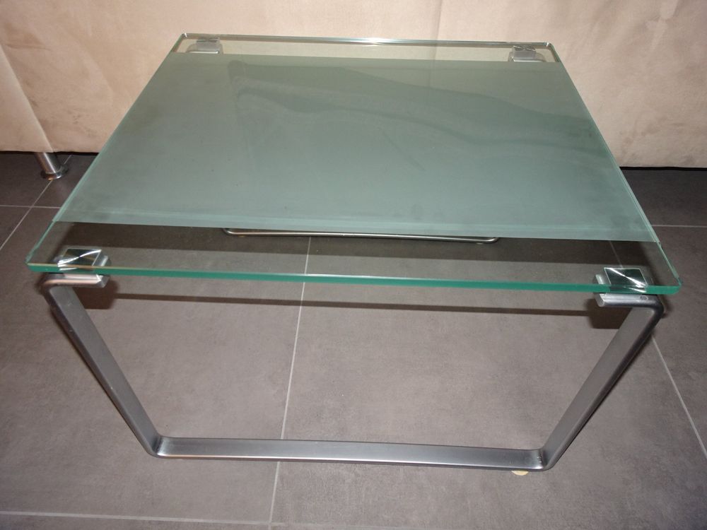 Massiver Beistelltisch / Tisch mit Glas / Glasbeistelltisch | Kaufen ...
