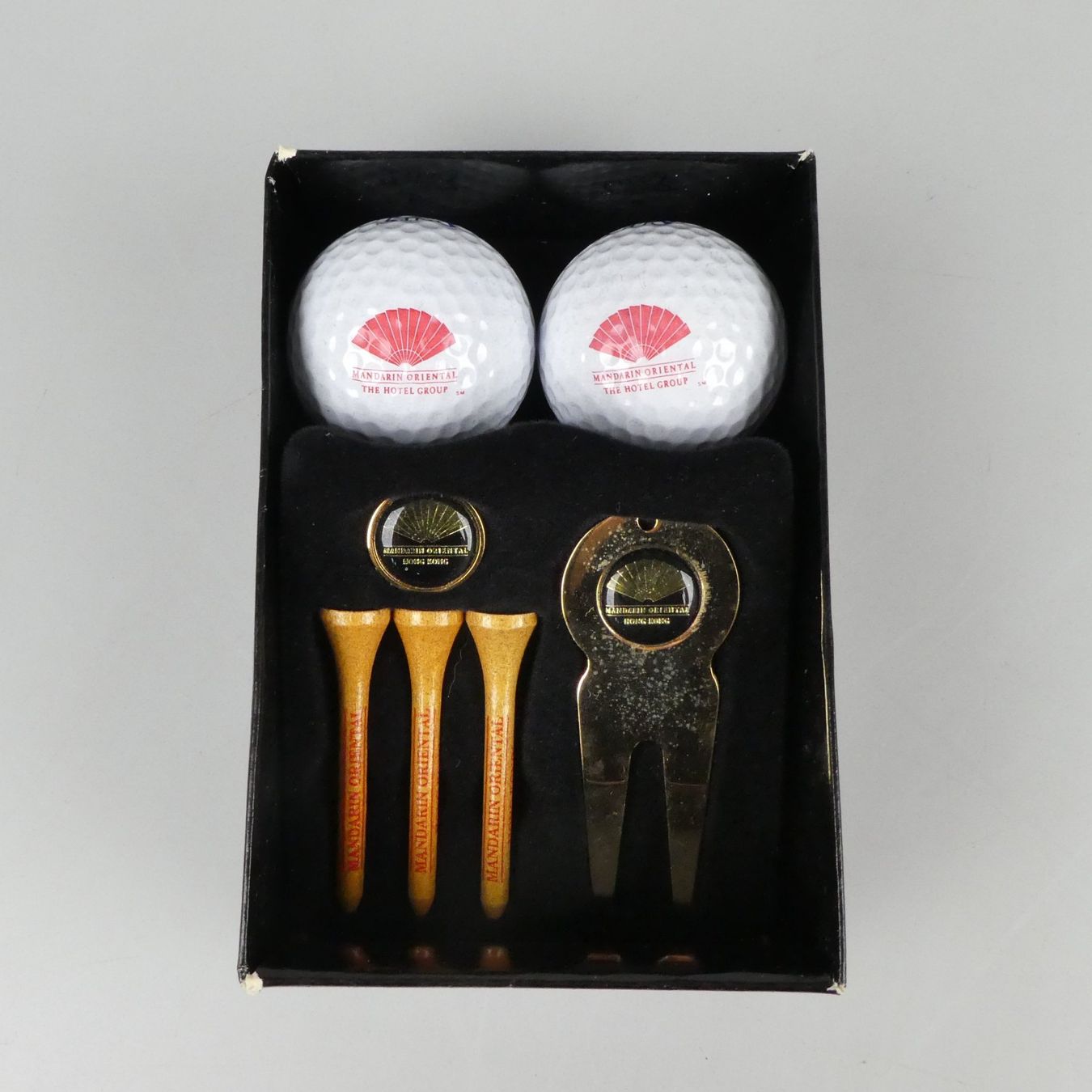 Clubs & Sets: Mandarin Oriental Golf-Geschenkset – Neuf (Voir description) à Volketswil par brockipfannenstil 1