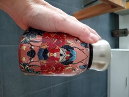 Trinkflasche mit Blumen und Pfauen Motiv neuwertig