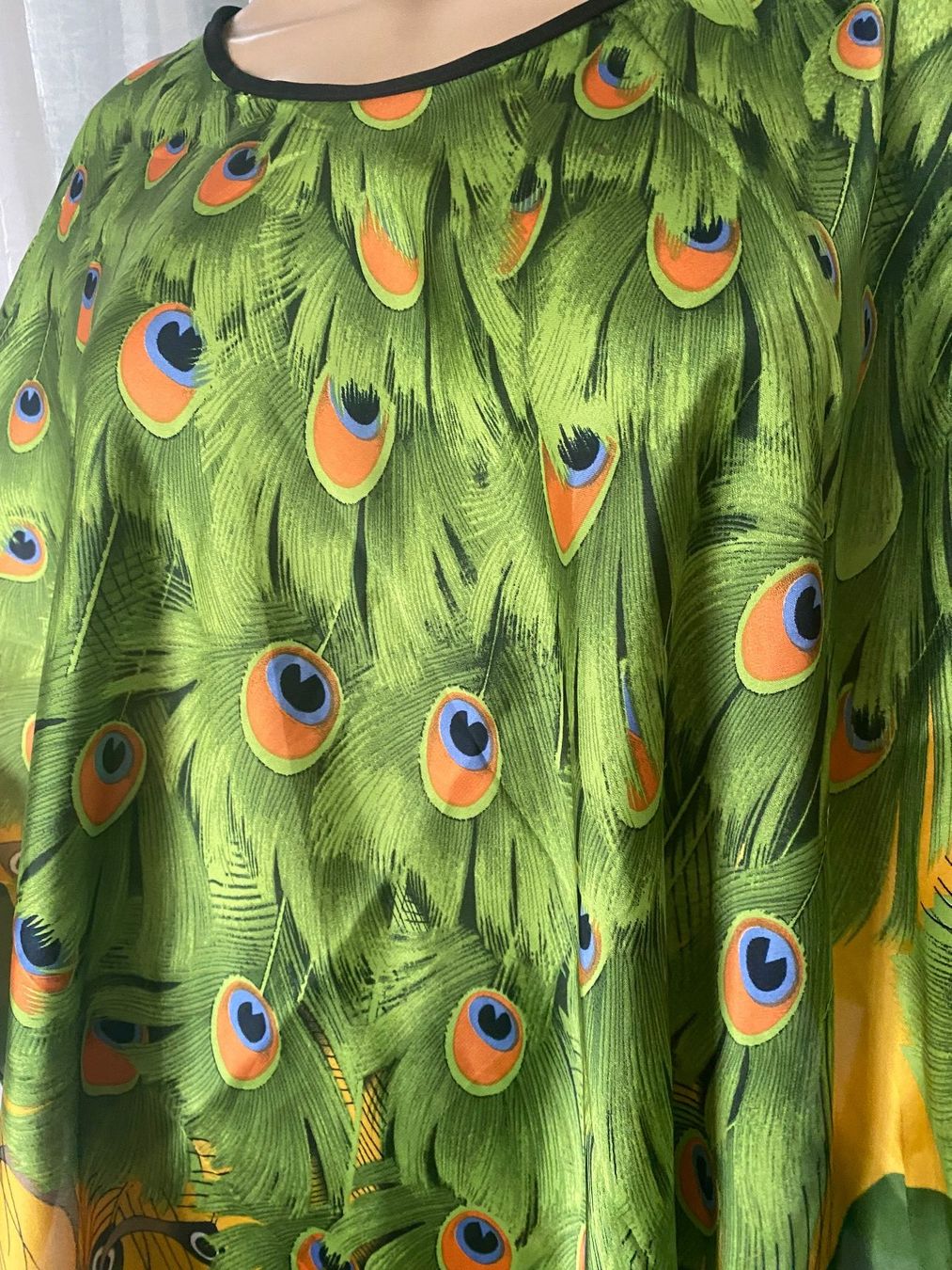 Camicette: edler/stylischer Blusen-Poncho,Silk-Feeling,1 Size – Nuovo e nell'imballaggio originale da Winkel venduto da ferrari2022 7