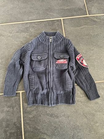 Strickjäckli, Geox, steht 12 Monate, würde sagen 68