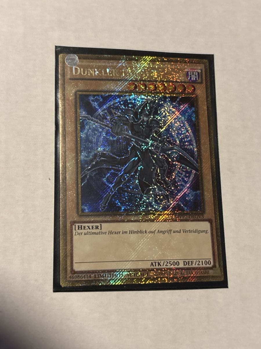 Yugioh Carte collezionabili: Yu-Gi-Oh Dunkler Magier LIMITED EDITION – Usato da Speicherschwendi venduto da YugisKartenKammer