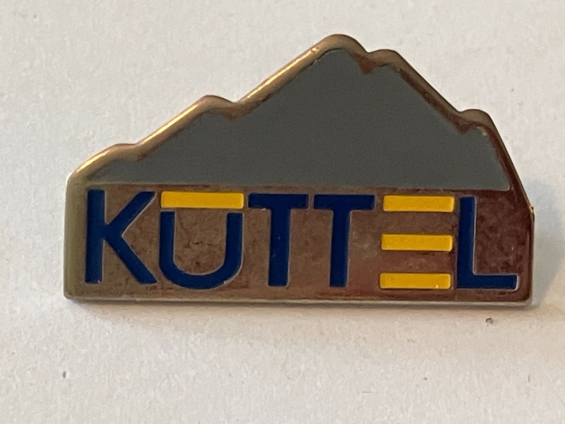 Placchette & Badge: 1 Pin Küttel – Usato da Basel venduto da djwwpp