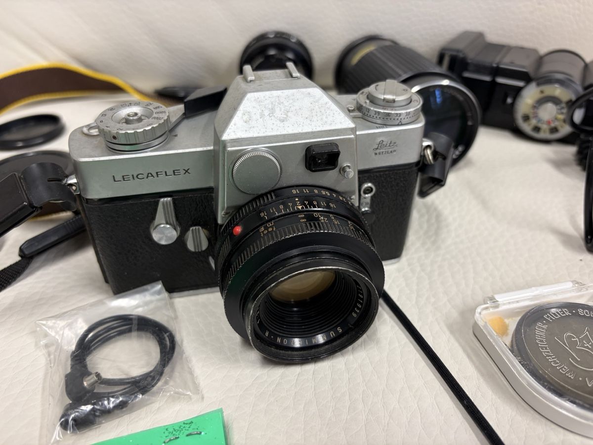 Leica Fotocamera: Leicaflex Silber, Set mit Zubehör – Usato da Dietikon venduto da cre8different