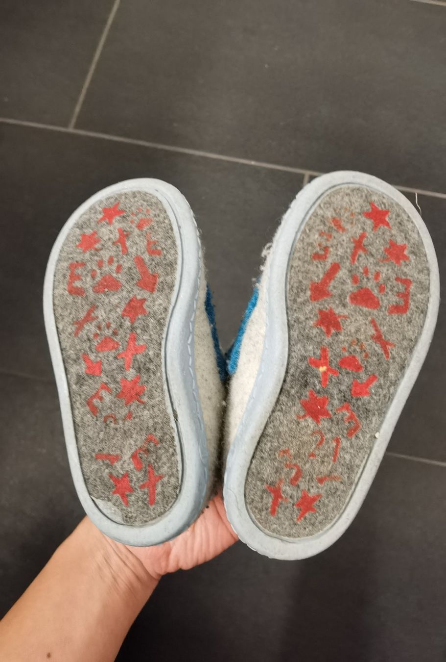 Elefanten Scarpe per ragazzi: Kinder Hausschuh(wool) Gr. 21 Elefanten – Usato da Oensingen venduto da jia_gs8g 1