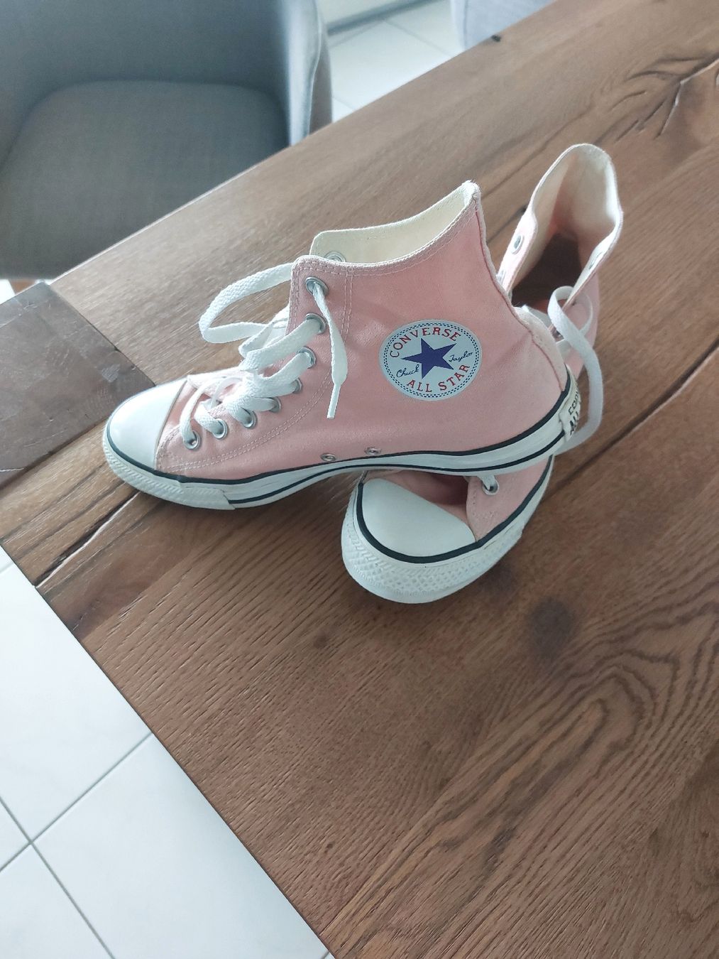 Scarpe da uomo: Converse Chuck Taylor All Star rosa Grösse 41 1/2 – Usato da Anglikon venduto da N.A.D.I.N.E