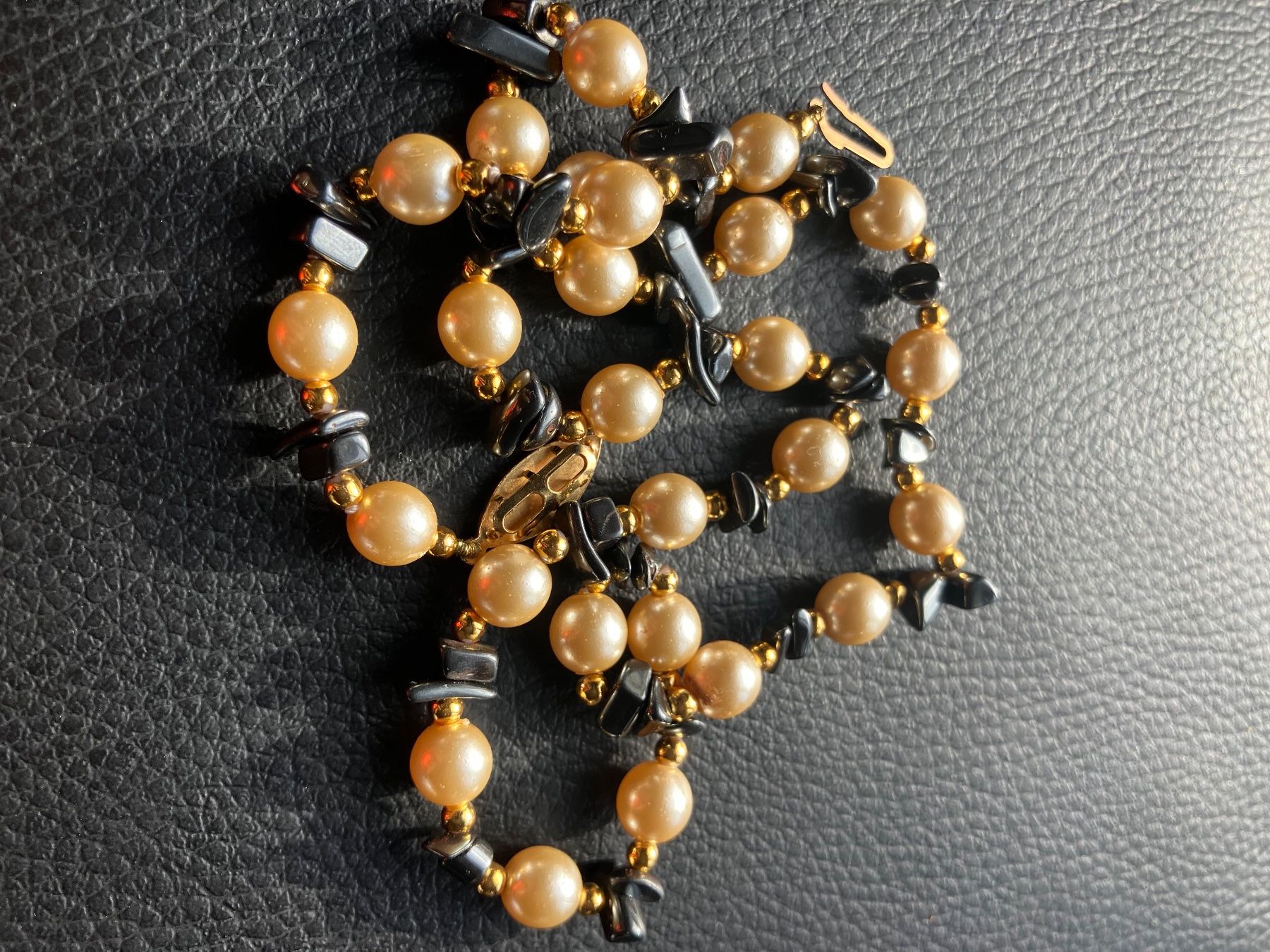 Catenine: Collier vintage Hématite perles dorées – Usato da Peseux venduto da CharmeCommerce 6