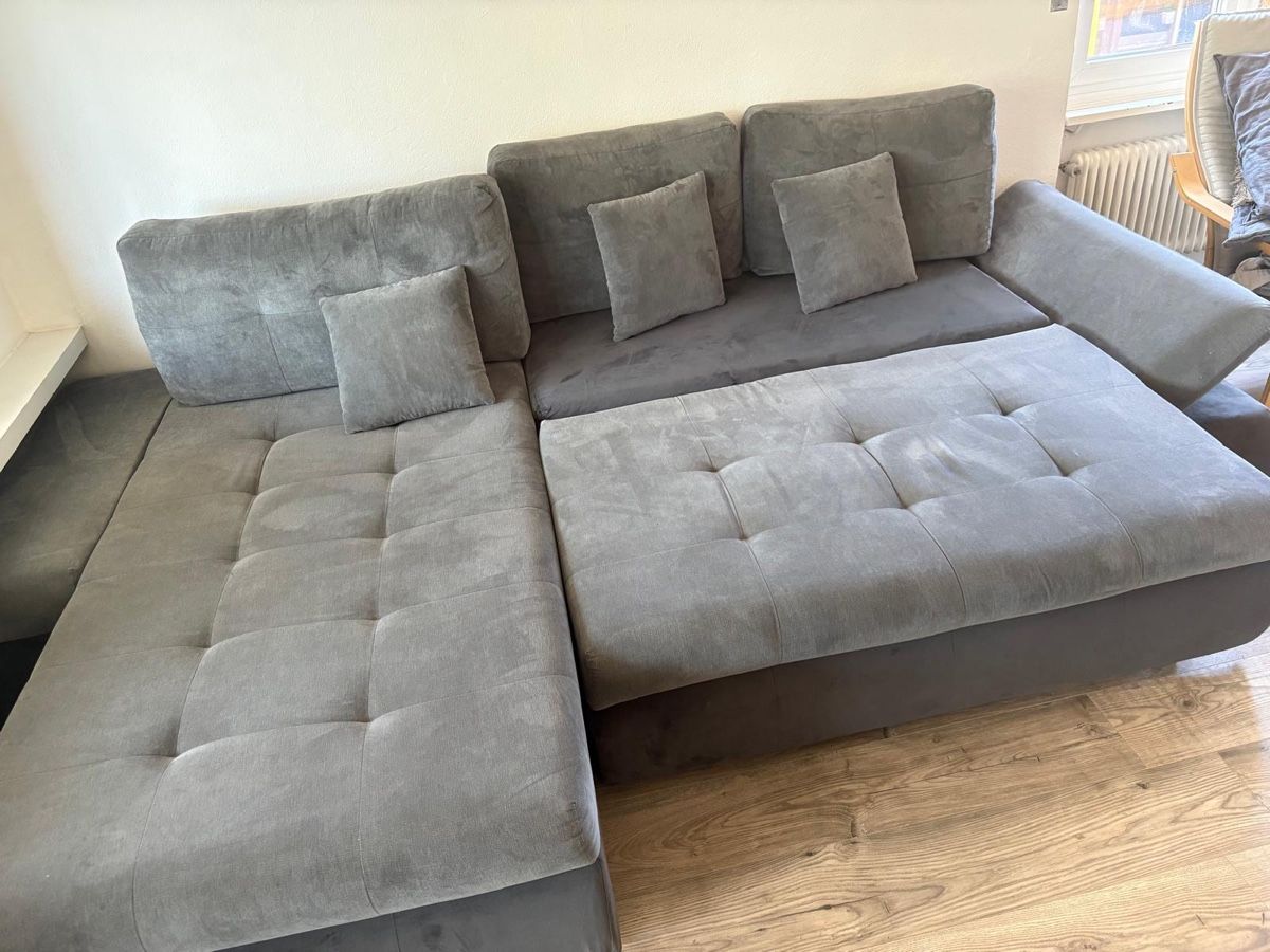 Sofas: Ecksofa grau mit Bettfunktion und Stauraum – Gebraucht aus Recherswil von viper456593 2