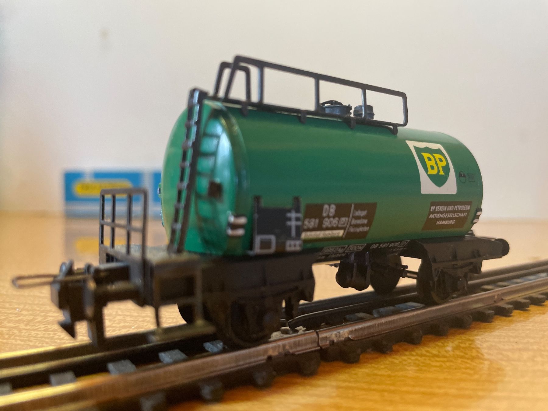 Trix Modelleisenbahnen: Trix Express H0 3632 Tankwagen BP, DB – Gebraucht aus Suhr von Daneli7