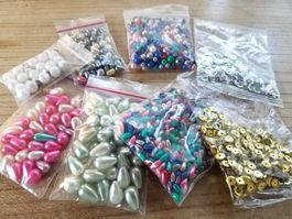 Lot Bastelperlen Set mit Pailletten bunt