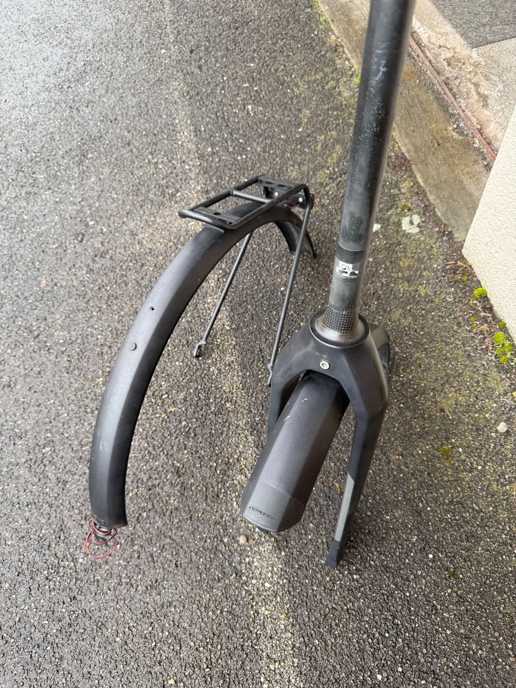 Stromer Pezzi di ricambio: Stromer ST1 Gabel Carbon und Gepäckträger mit schutzblech – Usato da Oberentfelden venduto da lam_vj88 4