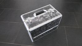 Schöner Schminkkoffer / Schmuckkoffer von "AMASAWA"