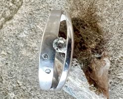 Modernistischer Silberring 925 mit schwebendem Zirkonia G57