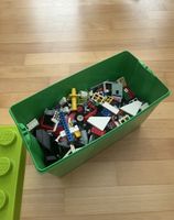 LEGO Aufbewahrungsbox mit Bausteinen gebraucht grün