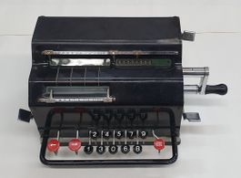 antike Rechenmaschine Facit
