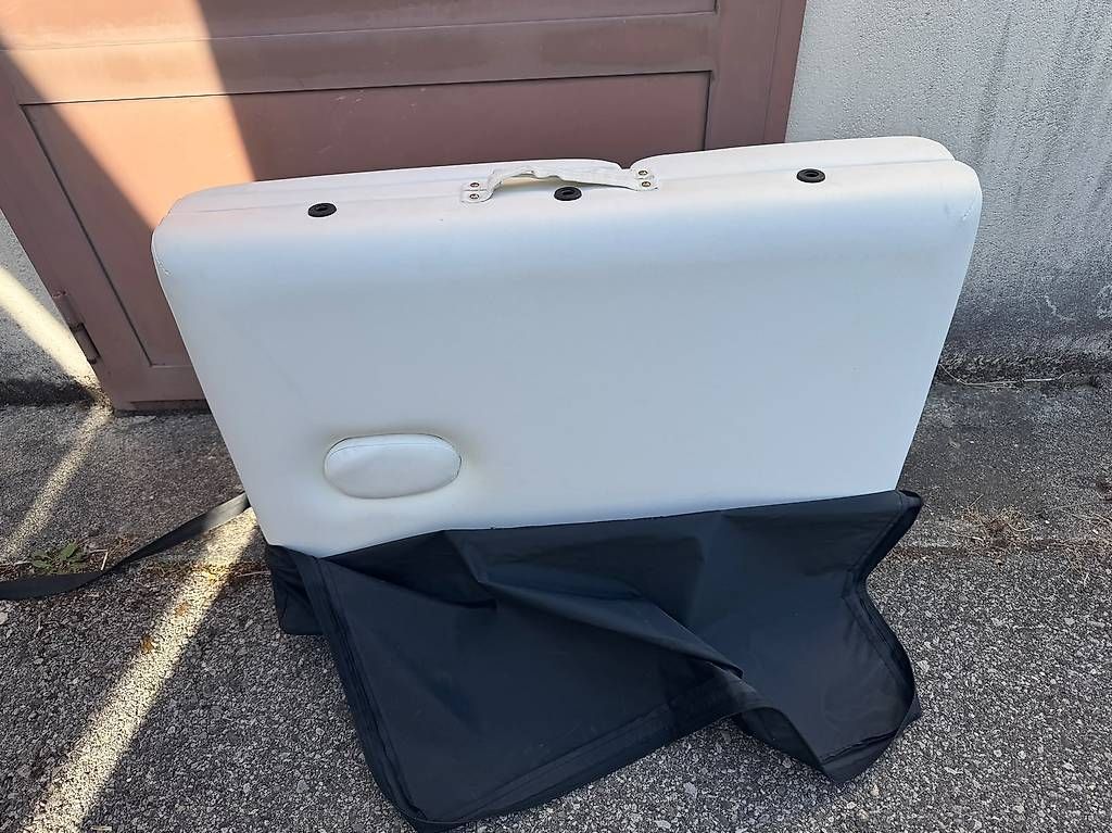 Fauteuils de soin: Table de massage complète pliable gonser – D'occasion à Cheseaux-Lausanne par des_5m8f