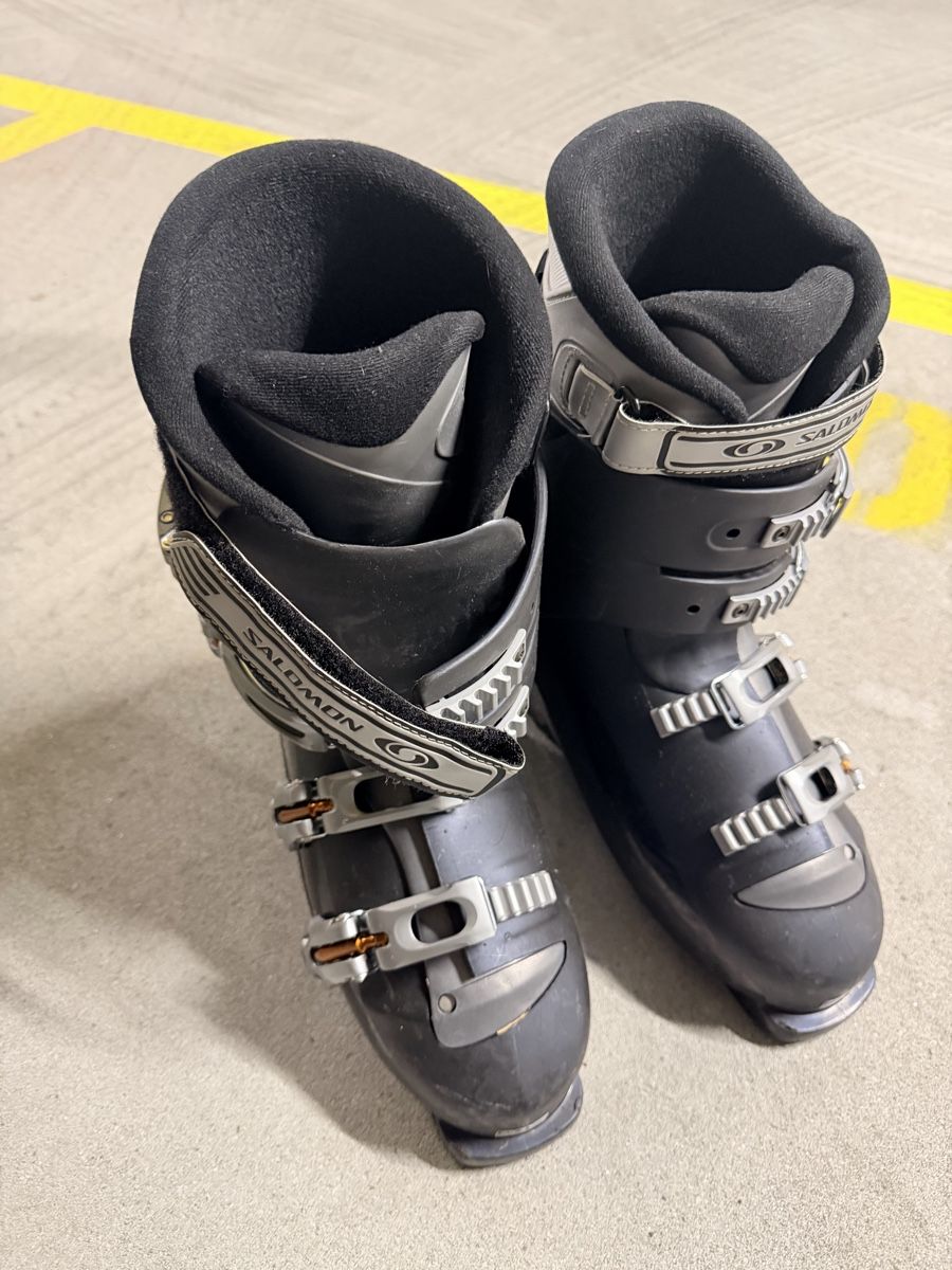 Salomon Chaussures hommes: Salomon Skischuhe gebraucht – D'occasion à Lauerz par ant_5h95 2