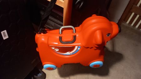 Trunki Suitcase Ride-On Dog - Great Condition!