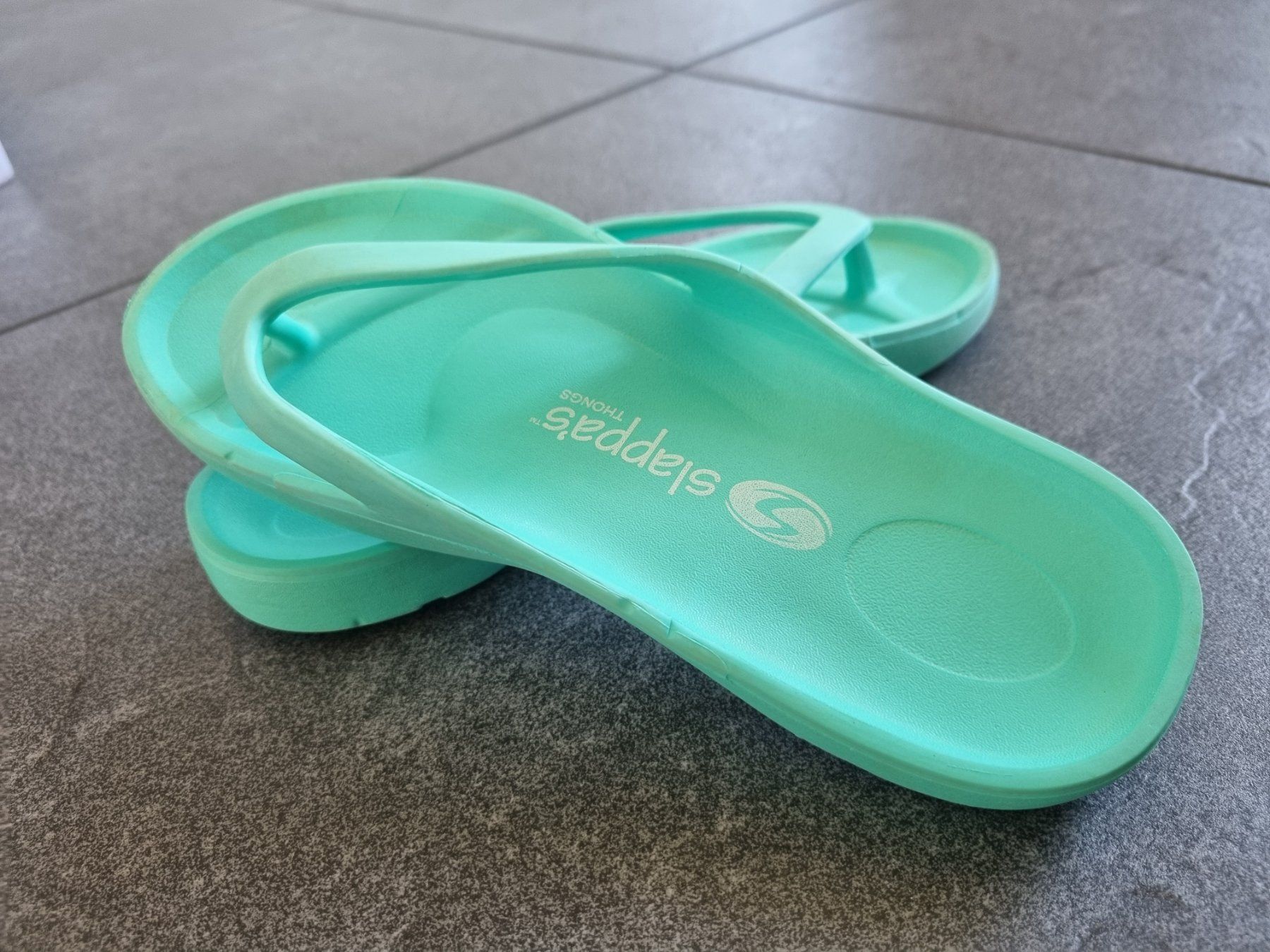 Schuhe für Mädchen: Sommerschuhe / Thongs - Gr. 37 – Gebraucht aus Neftenbach von DanielaS01020304 3
