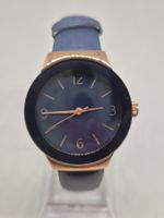 Blaue Armbanduhr mit Roségold-Gehäuse, gebraucht