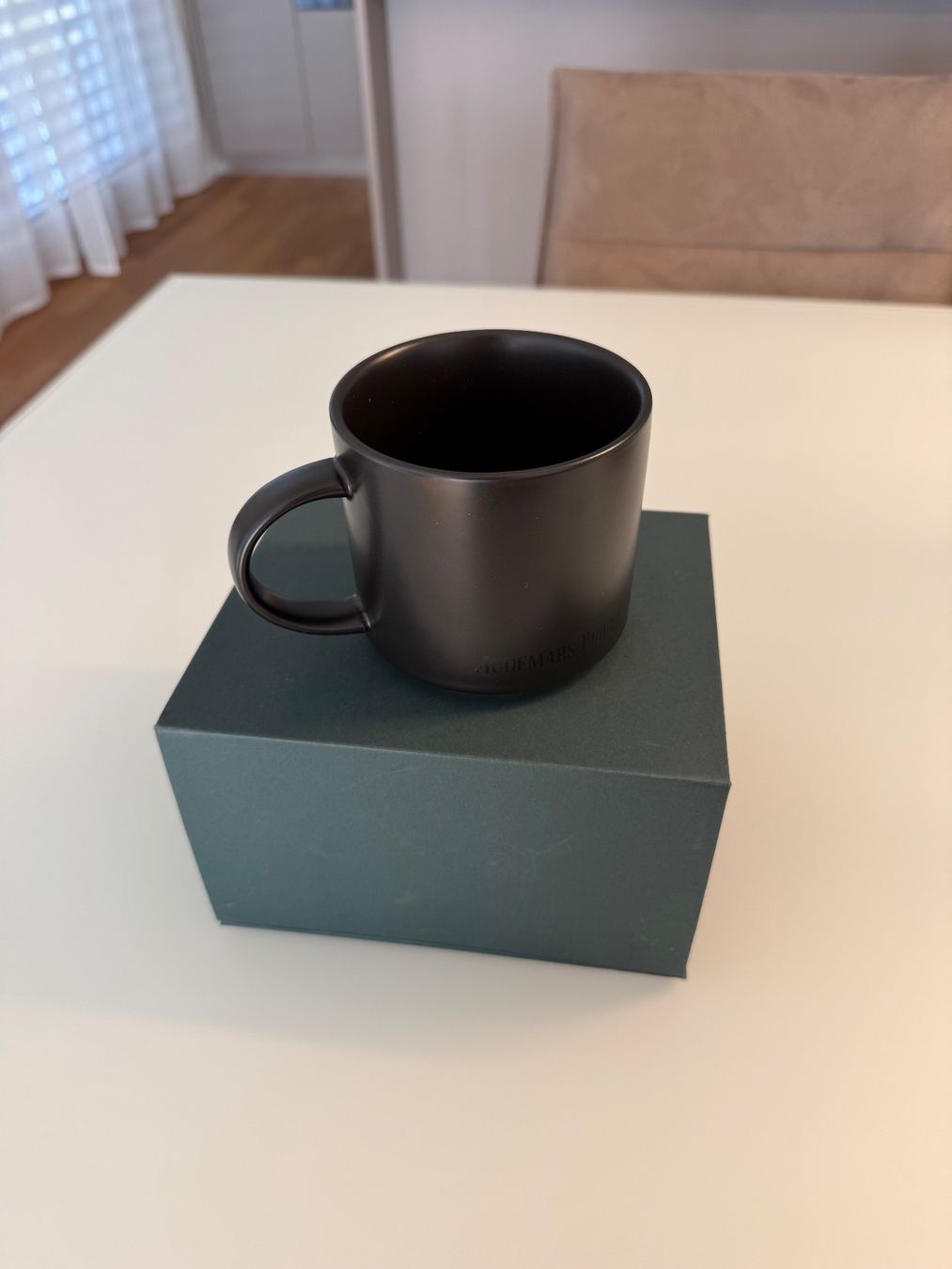 Tazze: Audemars Piguet Coffee Mug / Tasse - Selten – Nuovo e nell'imballaggio originale da Rain venduto da ThriftSHA