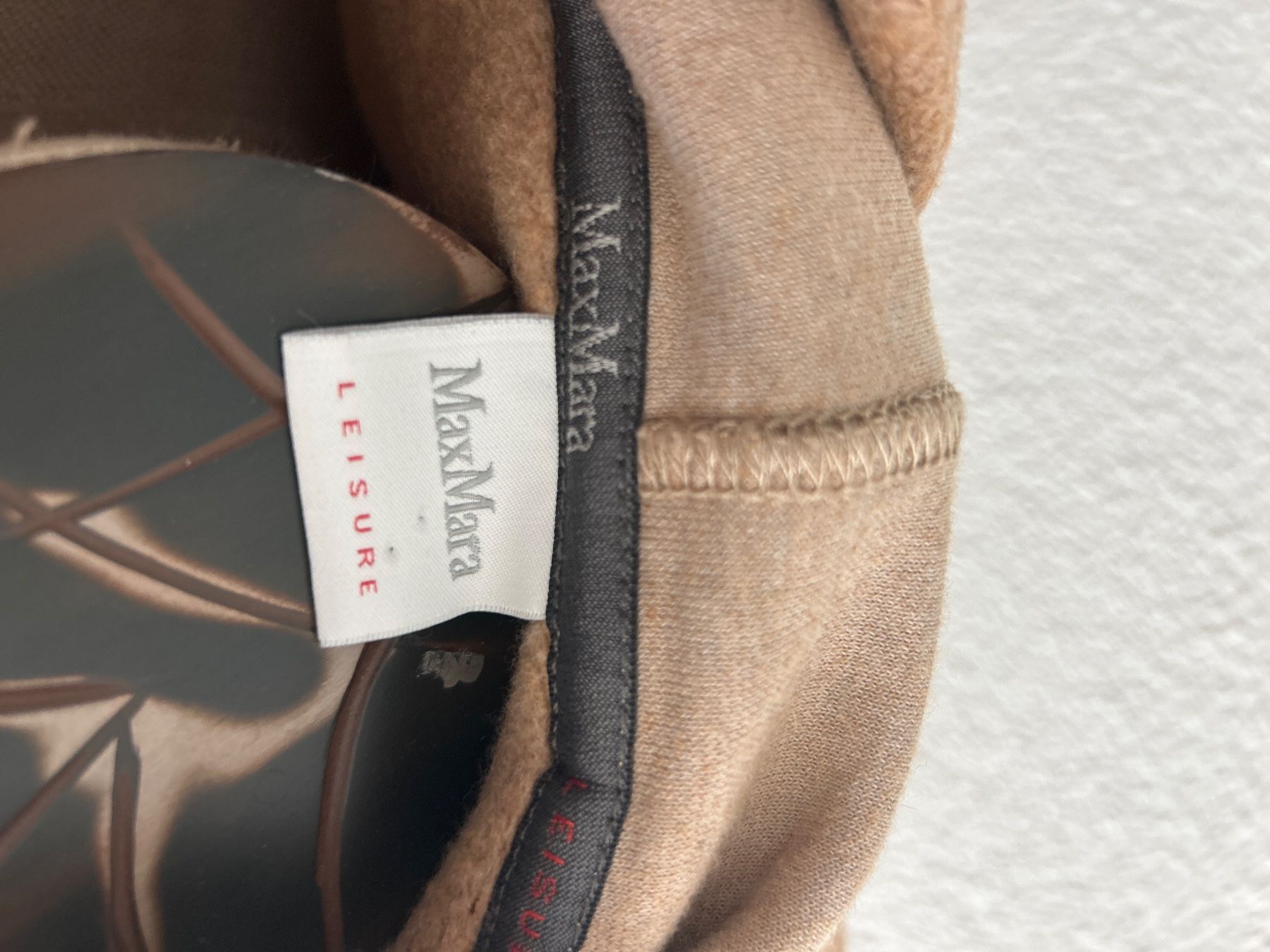 Max Mara Maglioni & Felpe: Pullover mit Kapuze braun Teddyfell Optik gebraucht – Usato da Schaffhausen venduto da Casadenobile 3