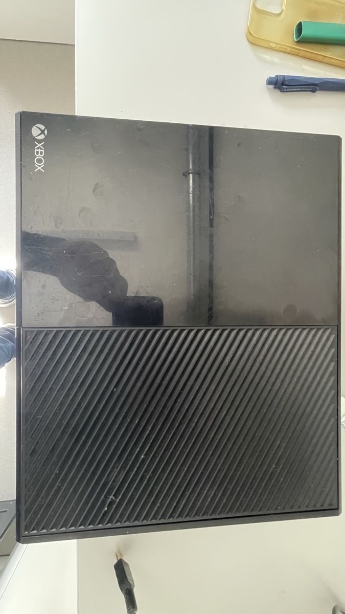Microsoft Konsolen: Console Microsoft Xbox One con accessori e 3 giochi – Gebraucht aus Airolo von cat_q5fm 1