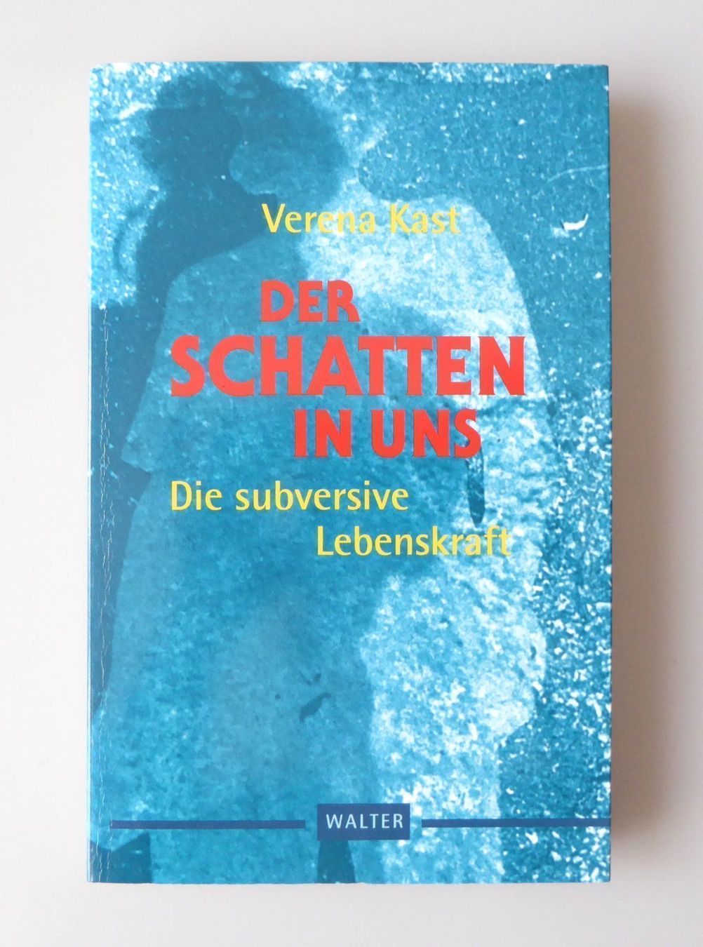 Libri: Der Schatten in uns – Nuovo (secondo la descrizione) da Mauren venduto da Yeelen